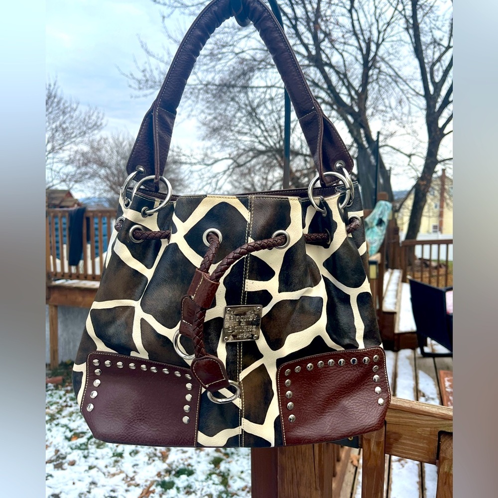 🔥 Dooney & Bourke shoulder bag